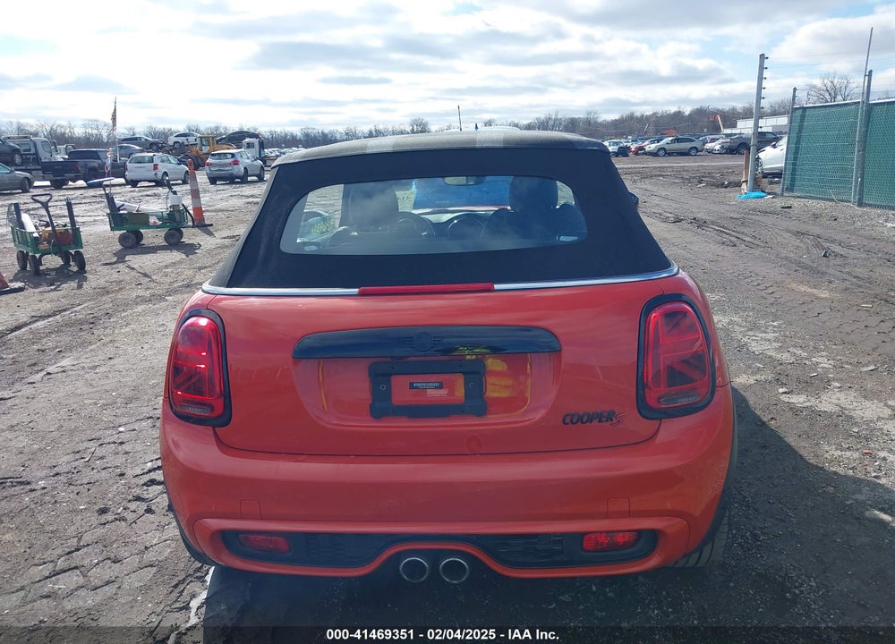 2021 MINI CONVERTIBLE COOPER S VIN: WMWWJ5C09M3M08577
