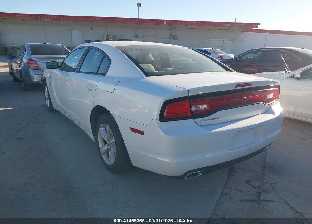2011 DODGE CHARGER VIN: 2B3CL3CG4BH606545