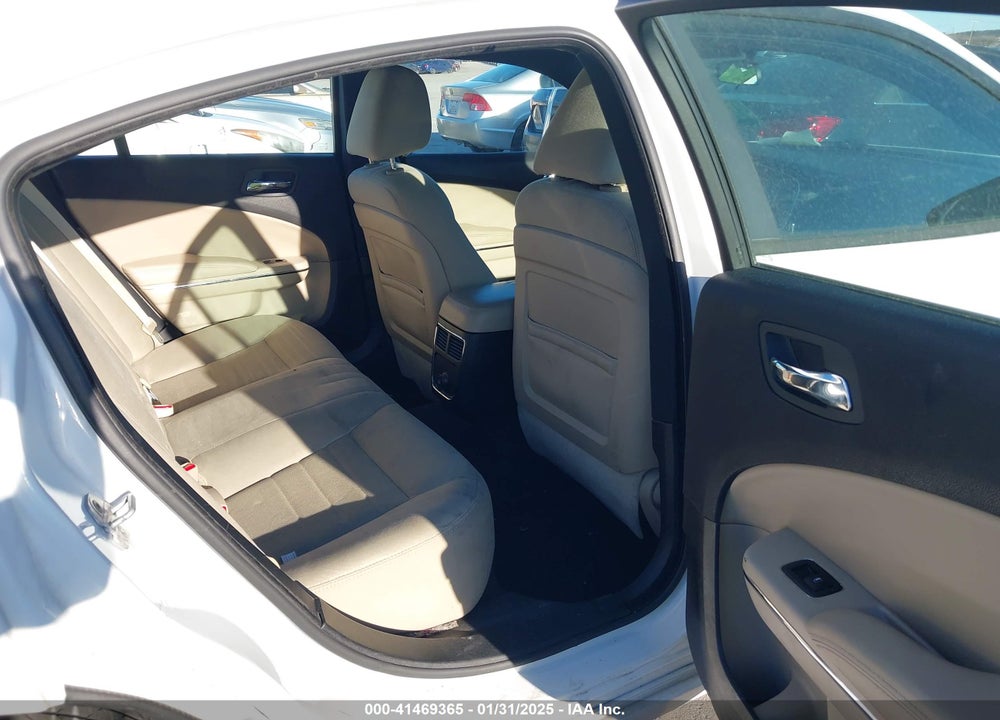2011 DODGE CHARGER VIN: 2B3CL3CG4BH606545