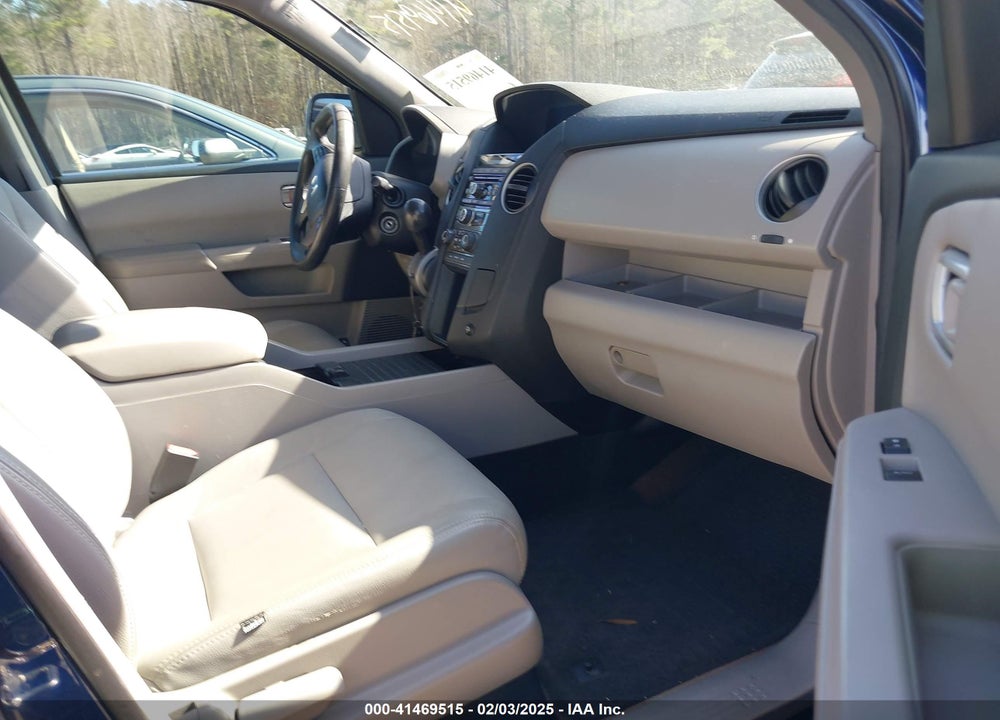 2013 HONDA PILOT LX VIN: 5FNYF3H25DB030739