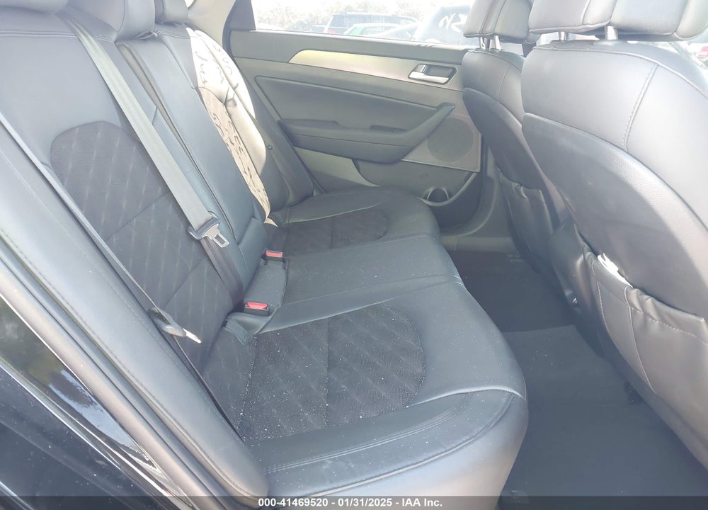 2017 HYUNDAI SONATA VIN: 5NPE34AF3HH555675