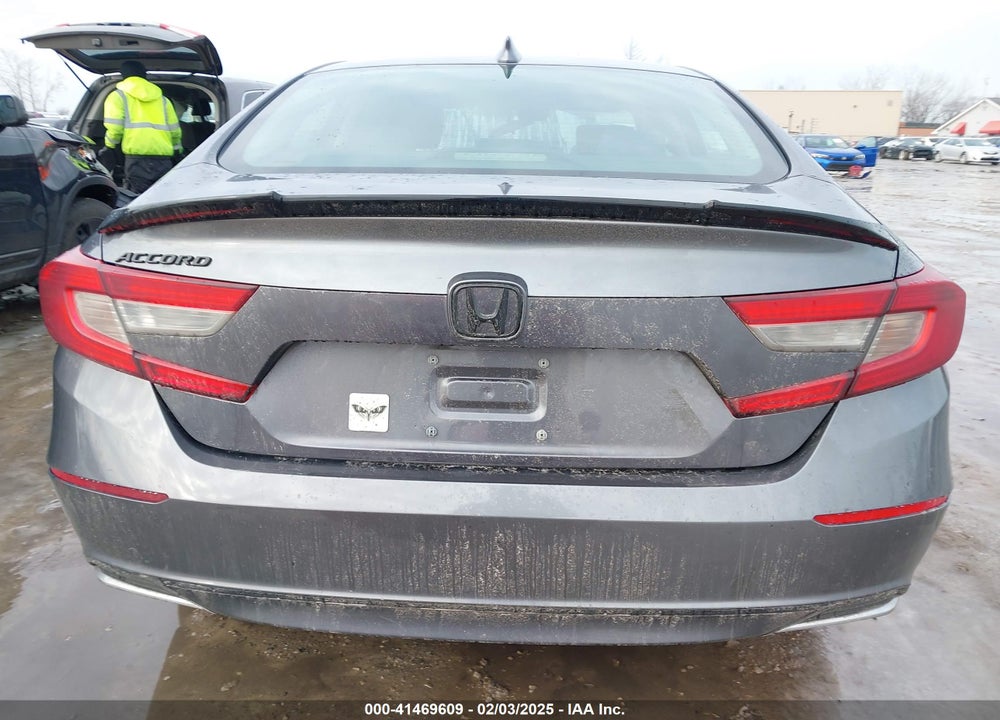 2019 HONDA ACCORD VIN: 1HGCV1F13KA120717