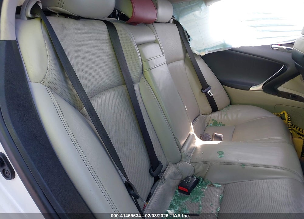 2011 LEXUS IS VIN: JTHBF5C22B5138659