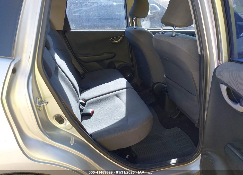 2012 HONDA FIT VIN: JHMGE8H30CC040805