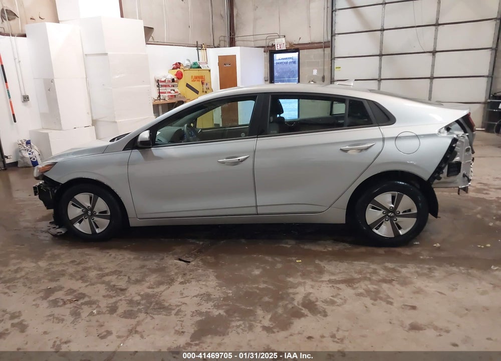 2021 HYUNDAI IONIQ HYBRID BLUE VIN: KMHC65LC0MU255739