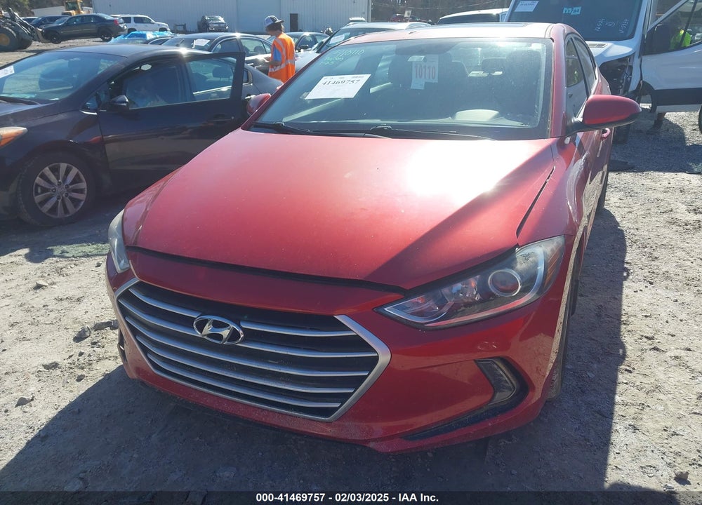 2018 HYUNDAI ELANTRA VIN: 5NPD84LF1JH335726