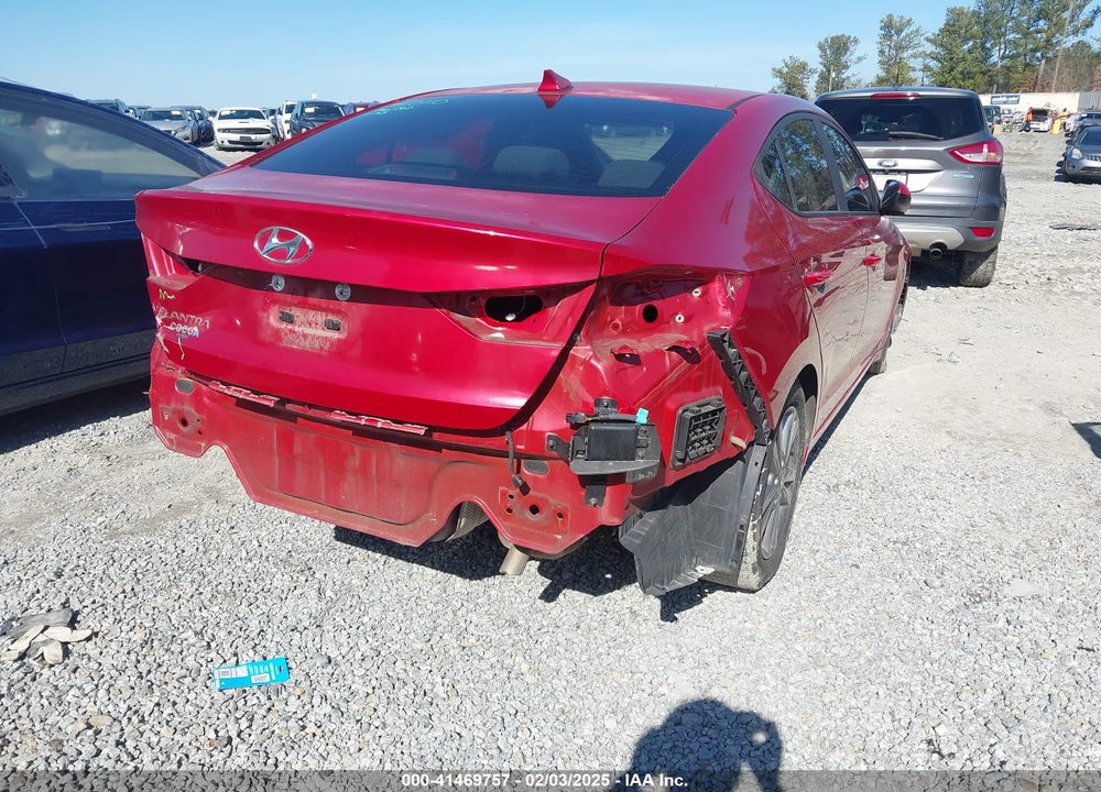 2018 HYUNDAI ELANTRA VIN: 5NPD84LF1JH335726