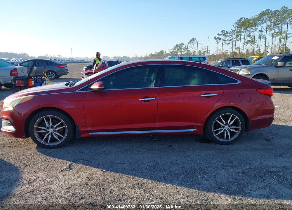 2015 HYUNDAI SONATA VIN: 5NPE34AB4FH193530