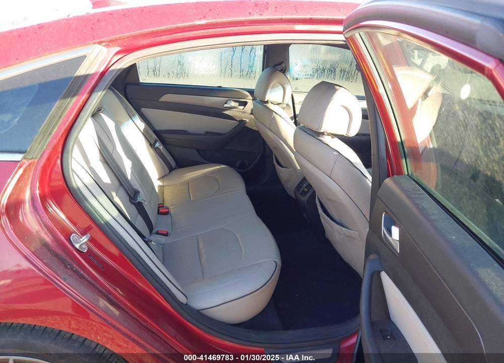2015 HYUNDAI SONATA VIN: 5NPE34AB4FH193530