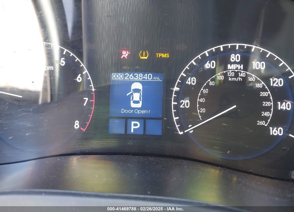 2009 HYUNDAI GENESIS VIN: KMHGC46E09U043450