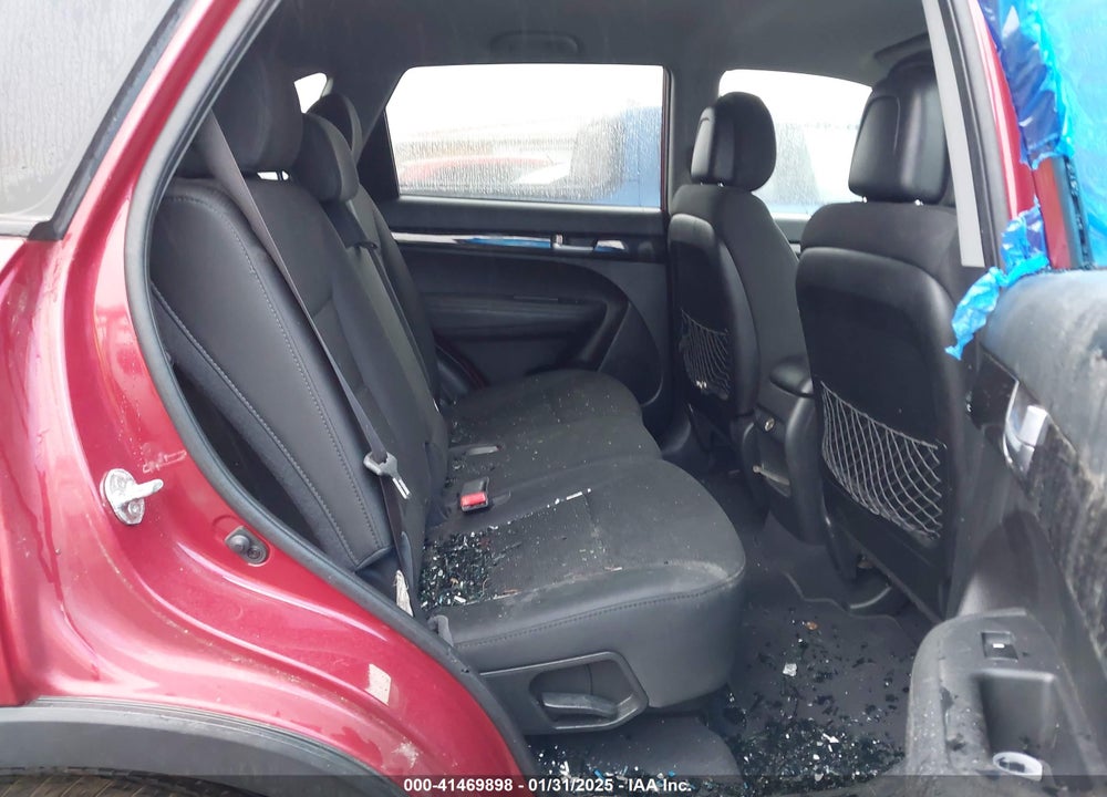 2014 KIA SORENTO VIN: 5XYKT3A61EG504983