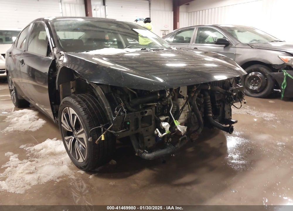 2018 HONDA CIVIC VIN: JHMFC1F37JX037210