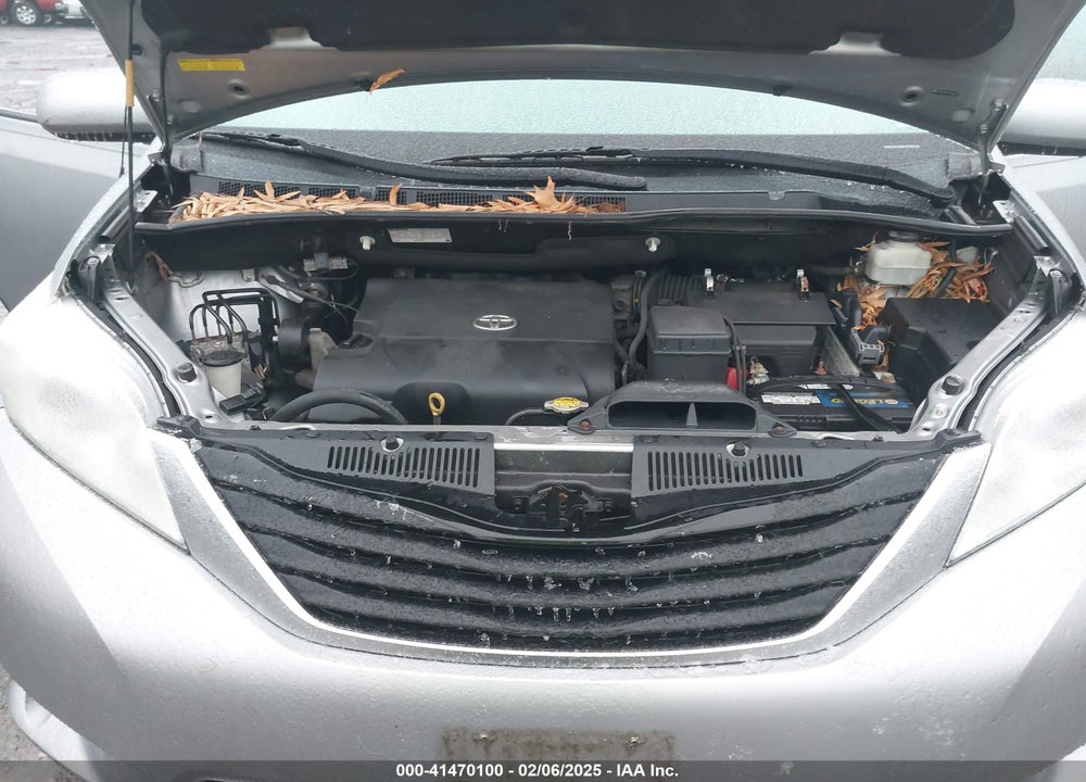 2013 TOYOTA SIENNA LE V6 8 PASSENGER VIN: 5TDKK3DC2DS349575