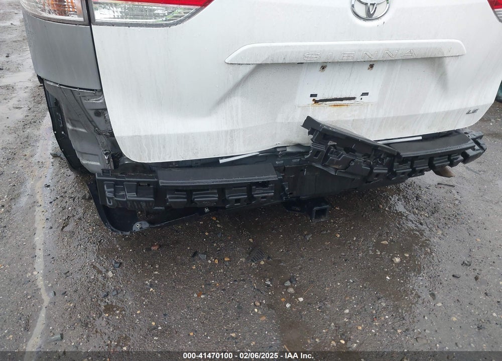 2013 TOYOTA SIENNA LE V6 8 PASSENGER VIN: 5TDKK3DC2DS349575