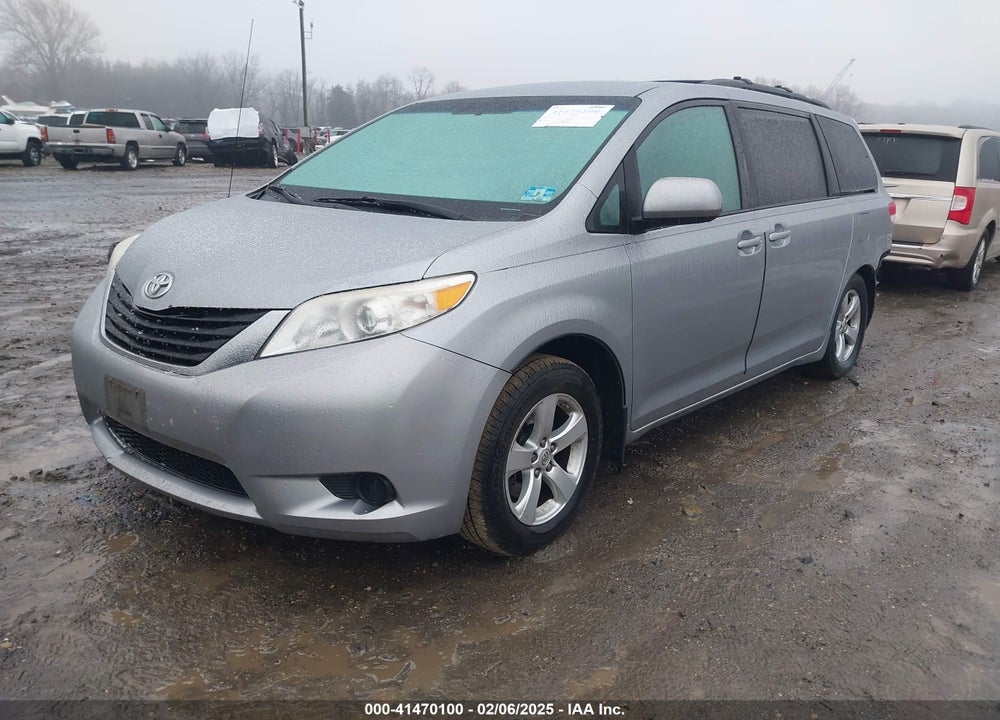2013 TOYOTA SIENNA LE V6 8 PASSENGER VIN: 5TDKK3DC2DS349575
