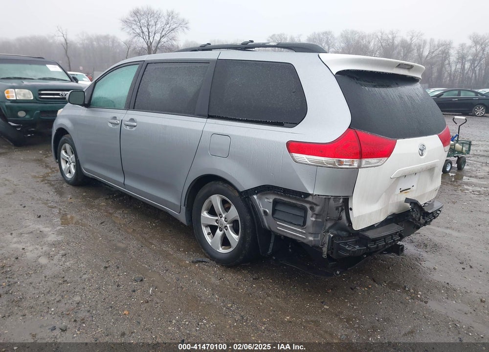 2013 TOYOTA SIENNA LE V6 8 PASSENGER VIN: 5TDKK3DC2DS349575