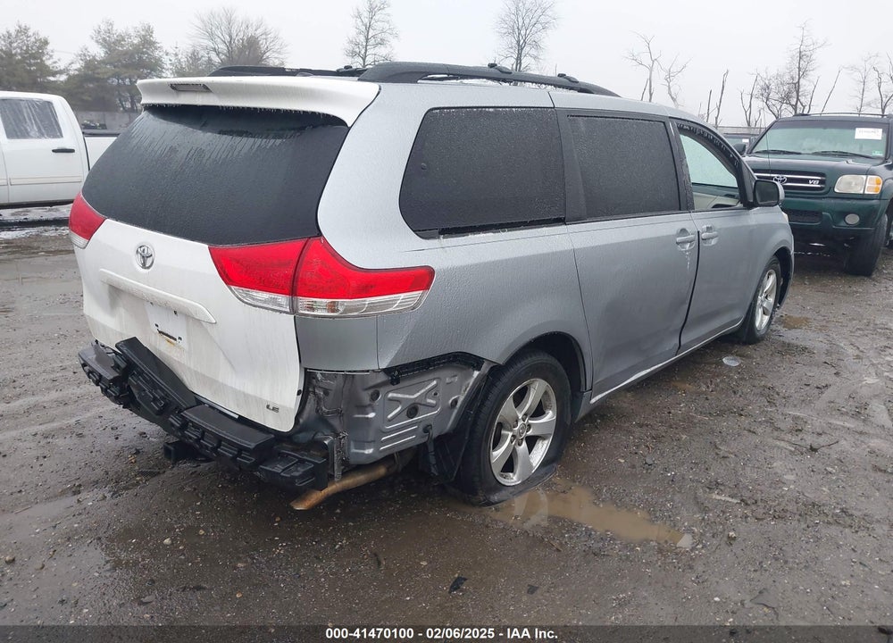 2013 TOYOTA SIENNA LE V6 8 PASSENGER VIN: 5TDKK3DC2DS349575