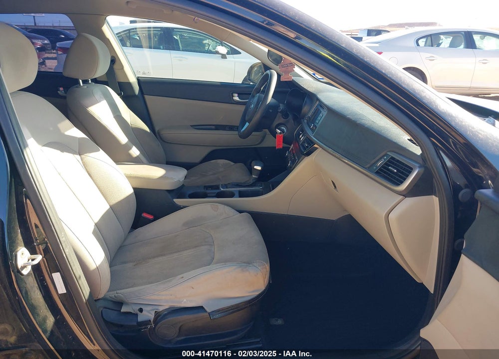 2016 KIA OPTIMA VIN: 5XXGT4L36GG025156