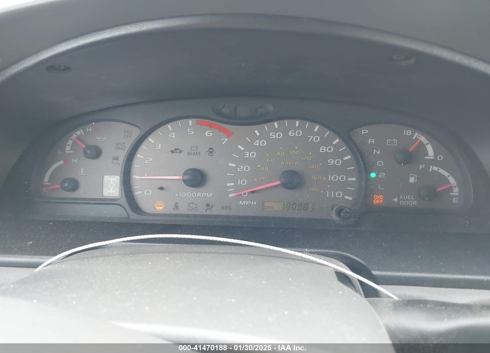 2004 TOYOTA SEQUOIA SR5 V8 VIN: 5TDBT44A24S233097