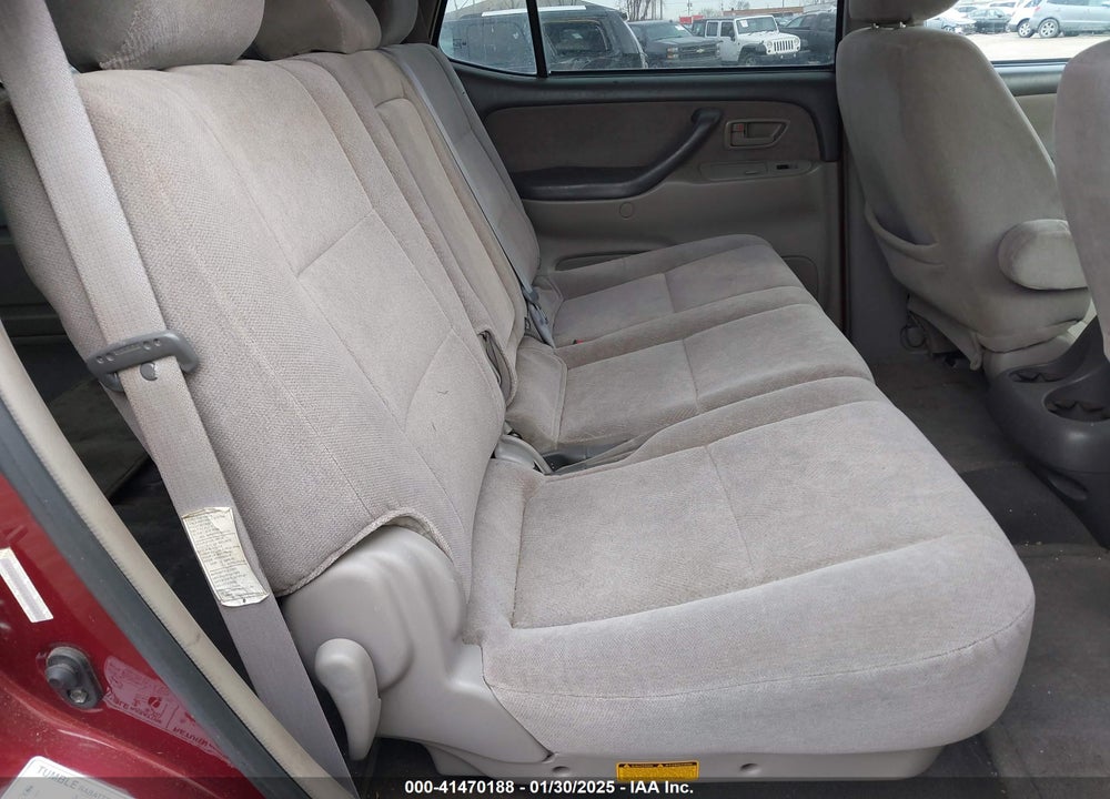 2004 TOYOTA SEQUOIA SR5 V8 VIN: 5TDBT44A24S233097