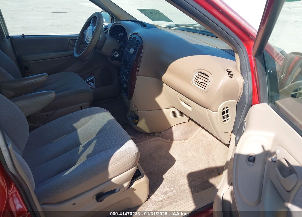 2001 CHRYSLER TOWN & COUNTRY LX VIN: 2C4GP44321R215750