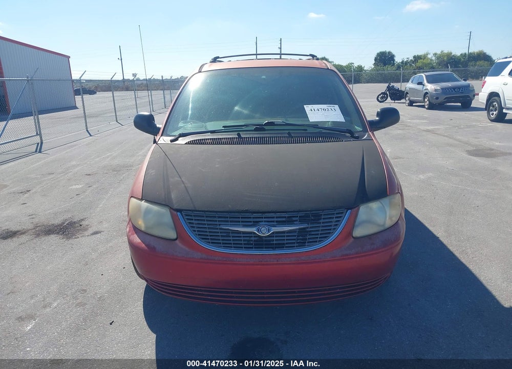 2001 CHRYSLER TOWN & COUNTRY LX VIN: 2C4GP44321R215750