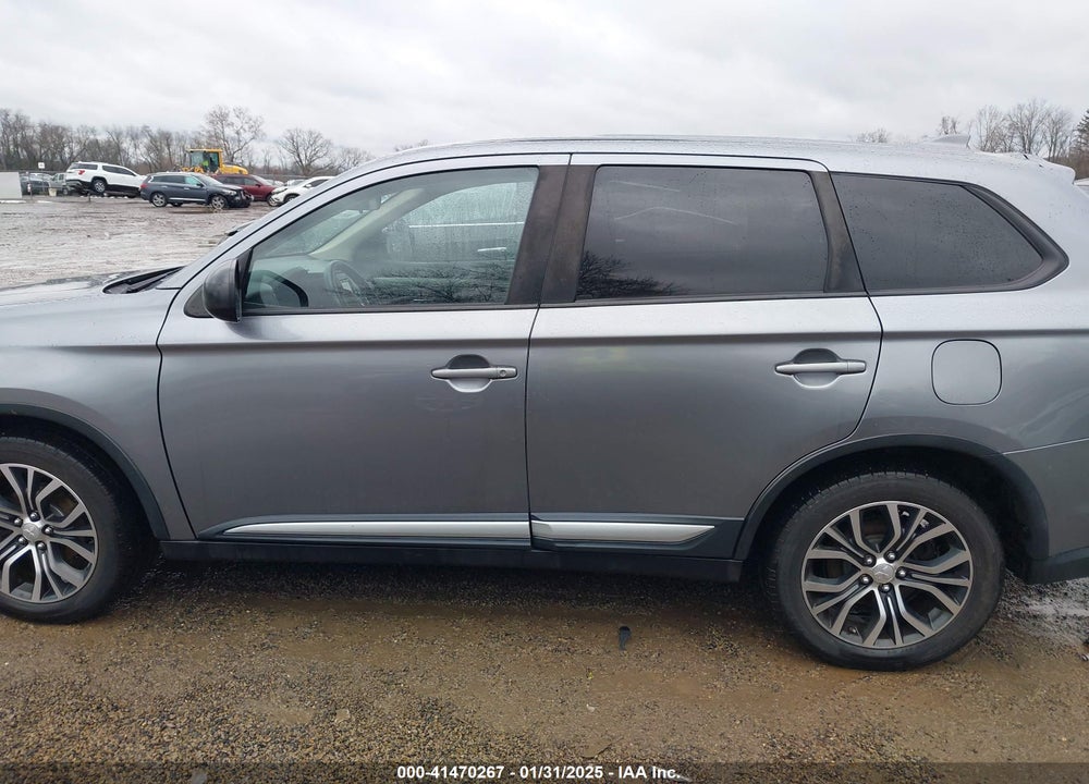 2017 MITSUBISHI OUTLANDER ES VIN: JA4AZ2A34HZ016072
