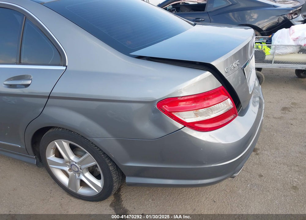 2011 MERCEDES-BENZ C 300 VIN: WDDGF5EBXBR136077