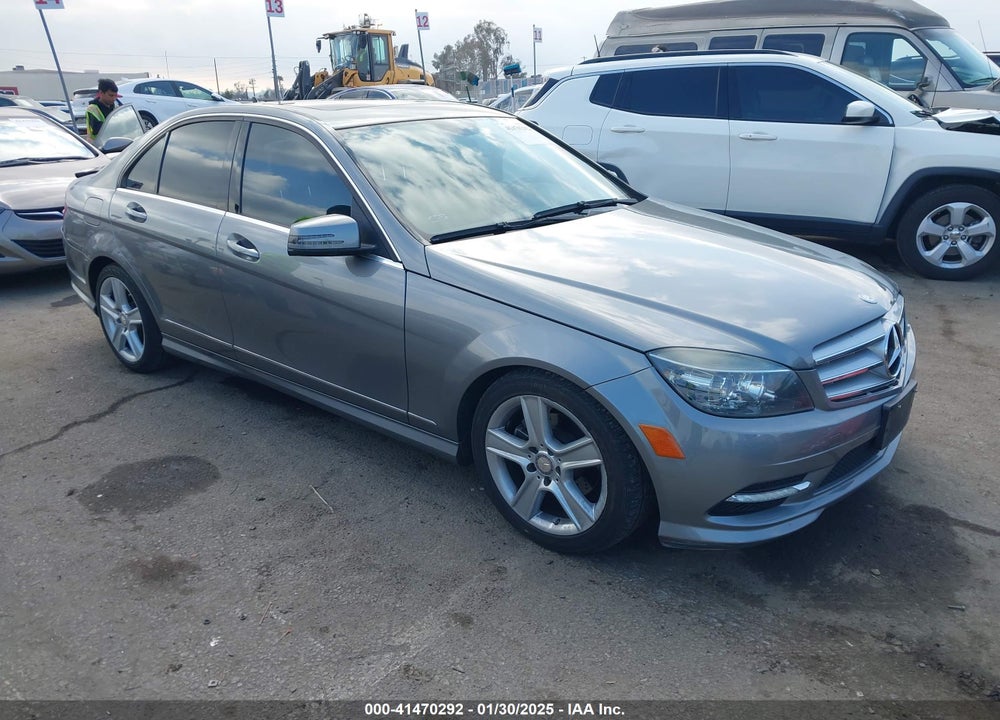 2011 MERCEDES-BENZ C 300 VIN: WDDGF5EBXBR136077