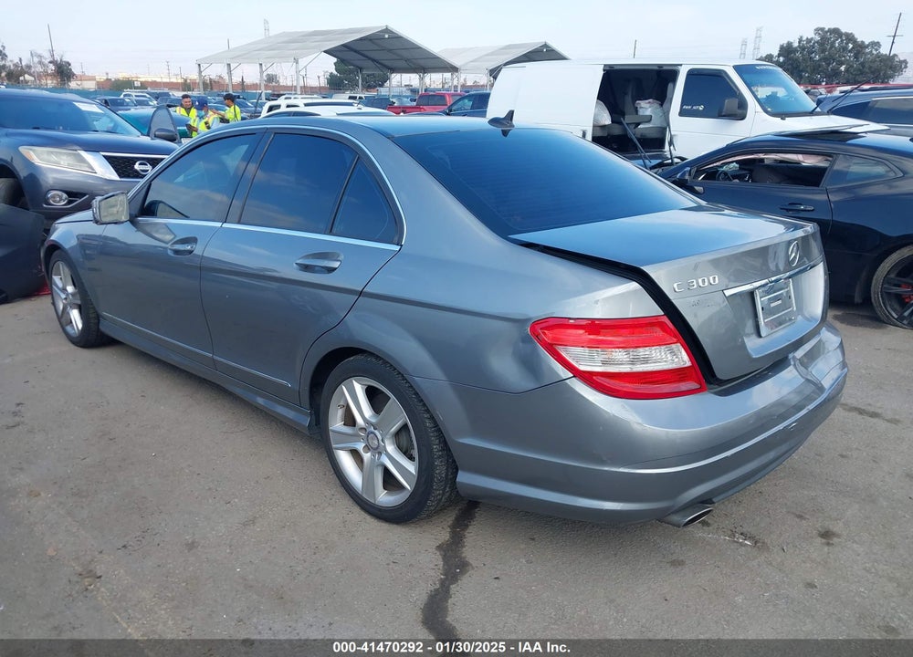 2011 MERCEDES-BENZ C 300 VIN: WDDGF5EBXBR136077