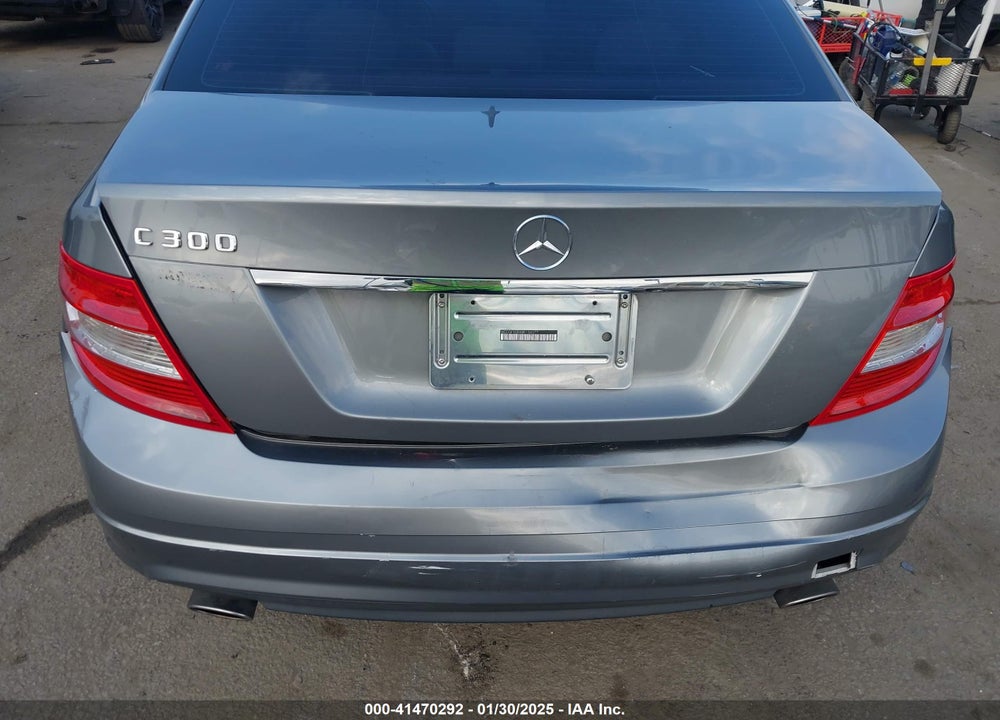 2011 MERCEDES-BENZ C 300 VIN: WDDGF5EBXBR136077