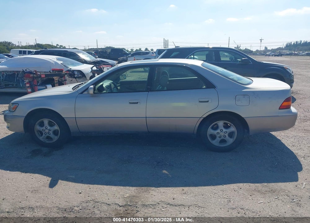 1997 LEXUS ES 300 VIN: JT8BF22G0V0030425