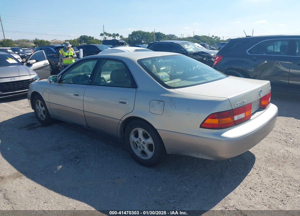 1997 LEXUS ES 300 VIN: JT8BF22G0V0030425
