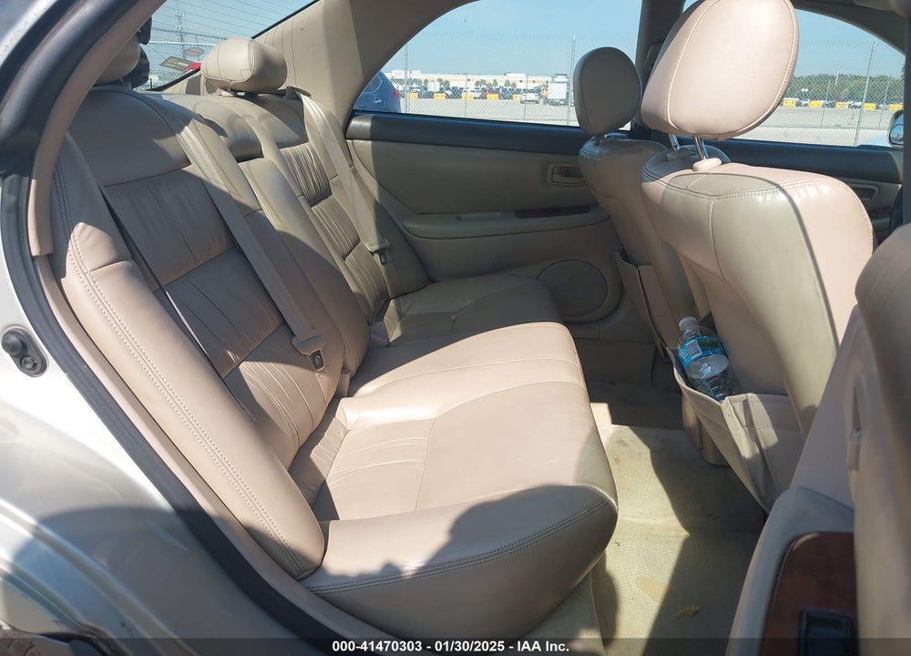 1997 LEXUS ES 300 VIN: JT8BF22G0V0030425