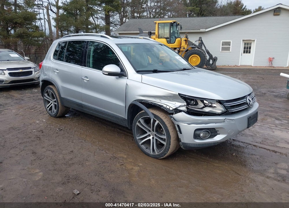 2017 VOLKSWAGEN TIGUAN 2.0T SEL VIN: WVGWV7AX7HK022492