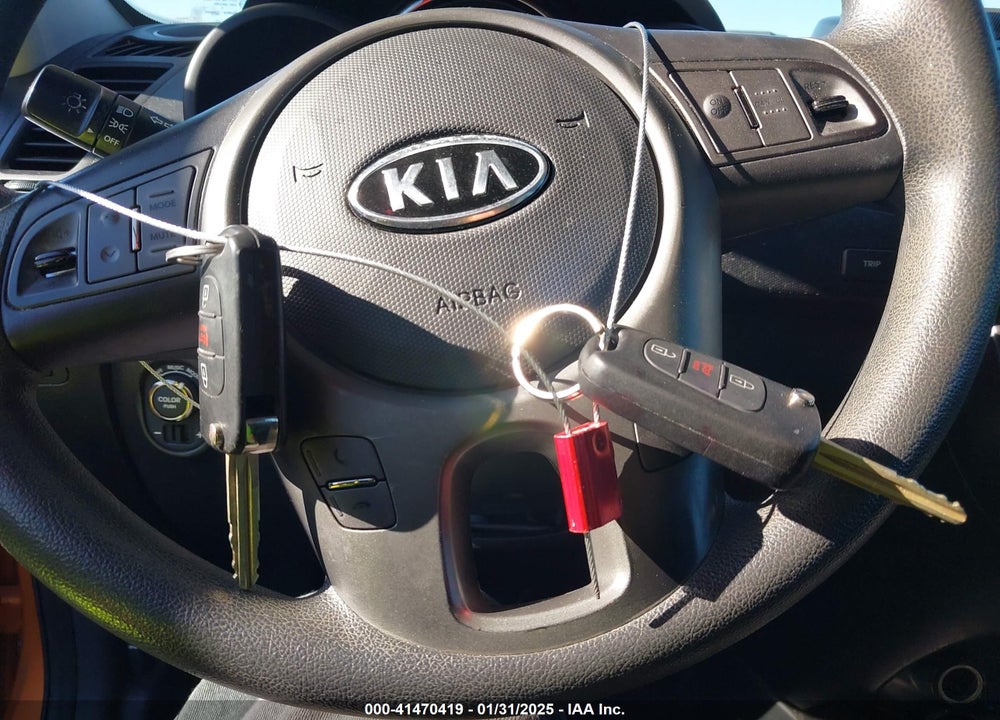 2011 KIA SOUL VIN: KNDJT2A23B7299100