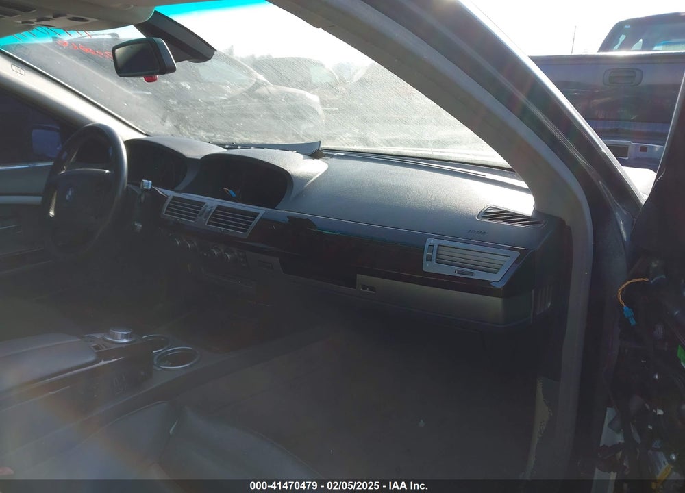 2006 BMW 750LI VIN: WBAHN83566DT27821