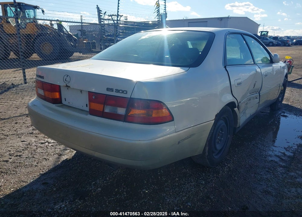 1999 LEXUS ES 300 VIN: JT8BF28G2X5067697