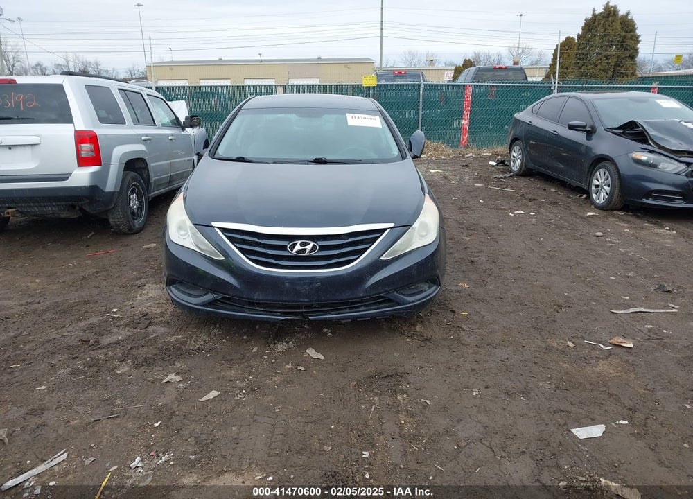 2011 HYUNDAI SONATA VIN: 5NPEB4AC4BH050518