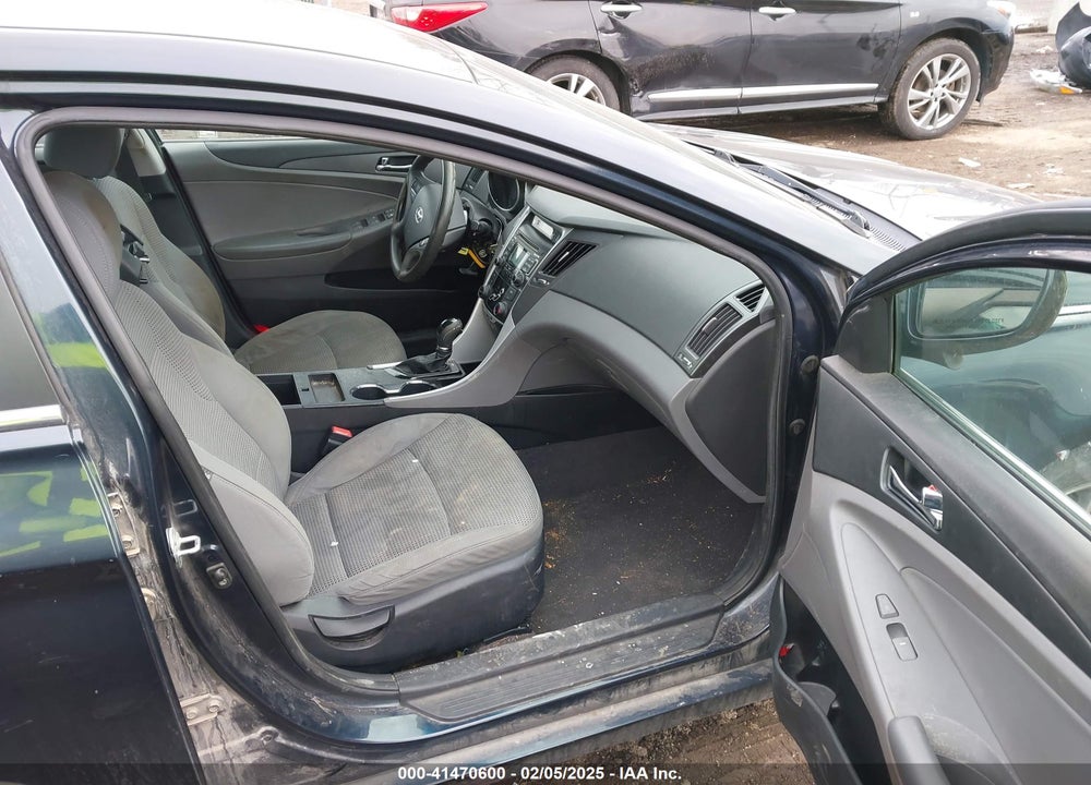 2011 HYUNDAI SONATA VIN: 5NPEB4AC4BH050518