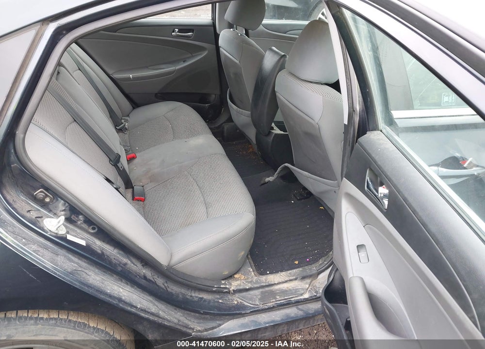 2011 HYUNDAI SONATA VIN: 5NPEB4AC4BH050518