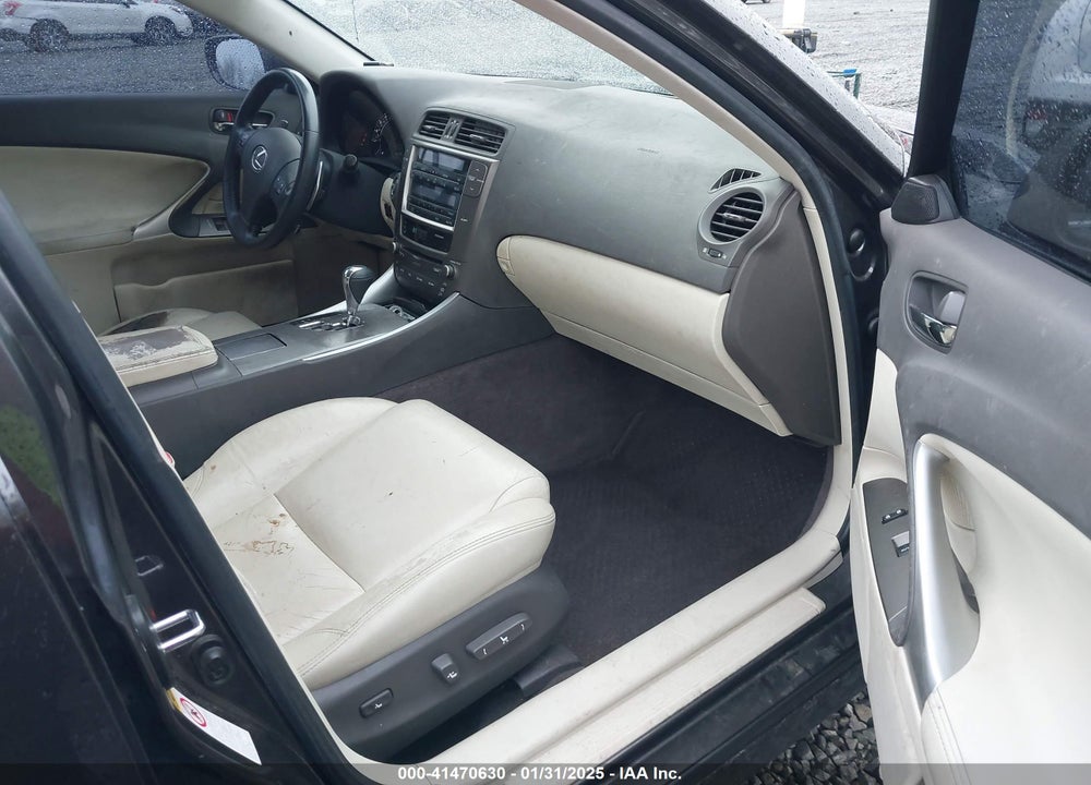 2010 LEXUS IS 250 VIN: JTHBF5C21A2100002