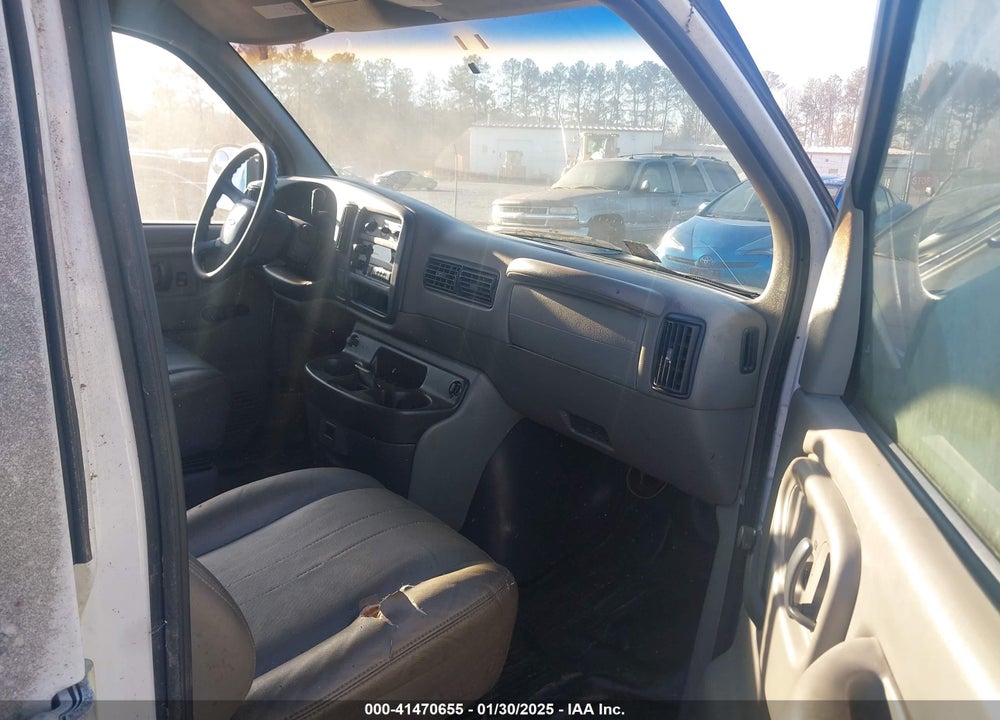 1999 CHEVROLET EXPRESS VIN: 1GCFG15W3X1126429