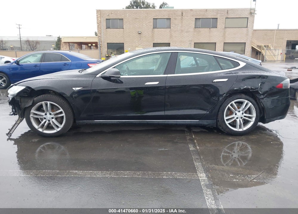 2013 TESLA MODEL S VIN: 5YJSA1CN0DFP20053