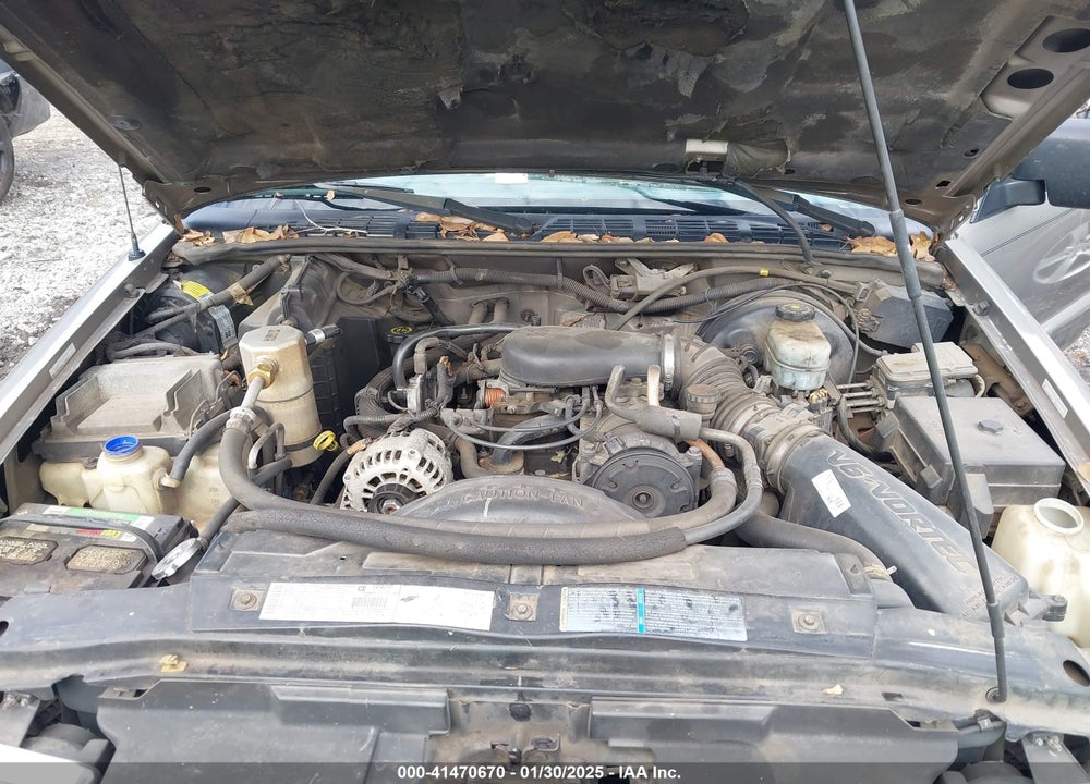 2002 CHEVROLET S-10 LS VIN: 1GCCS19W628121477