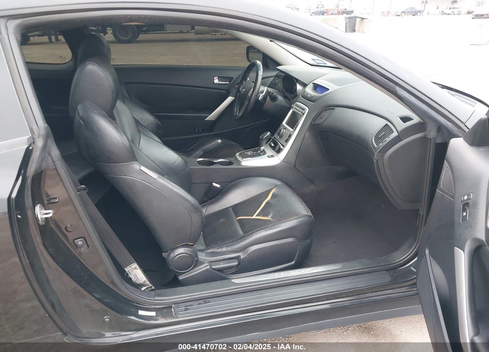 2010 HYUNDAI GENESIS 3.8 TRACK VIN: KMHHU6KH5AU040268