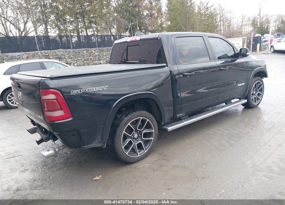 2021 RAM 1500 LAIE  4X4 5'7 BOX VIN: 1C6SRFJT7MN810395