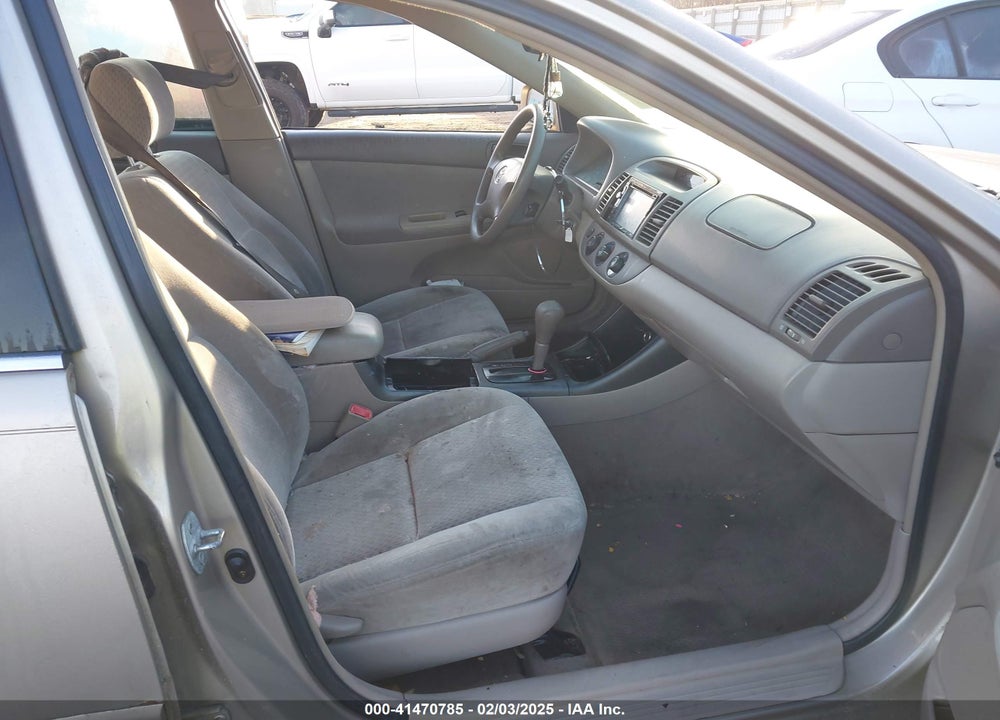2004 TOYOTA CAMRY LE VIN: 4T1BE32K64U881856
