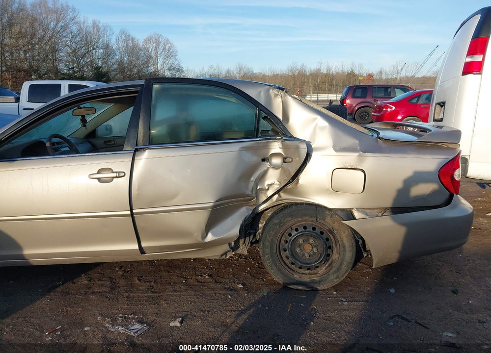 2004 TOYOTA CAMRY LE VIN: 4T1BE32K64U881856