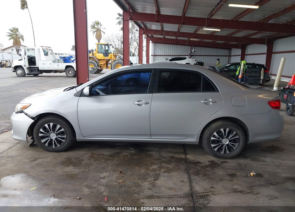 2011 TOYOTA COROLLA LE VIN: 2T1BU4EE7BC627487